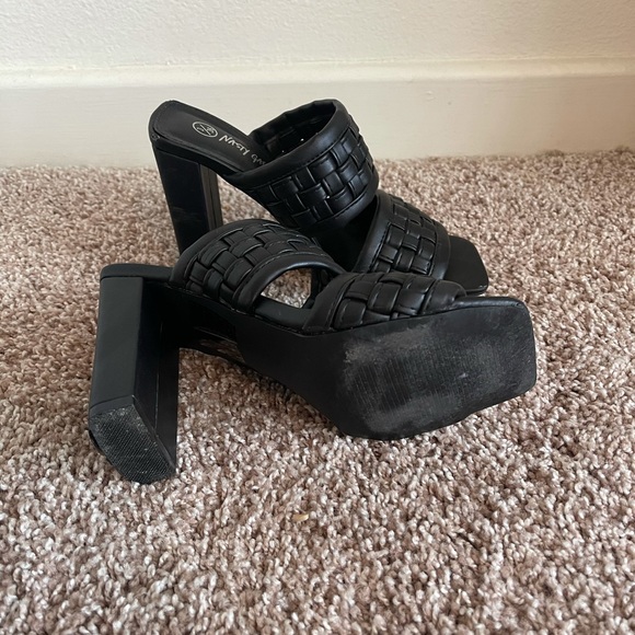 Square toe high heel - Picture 3 of 5